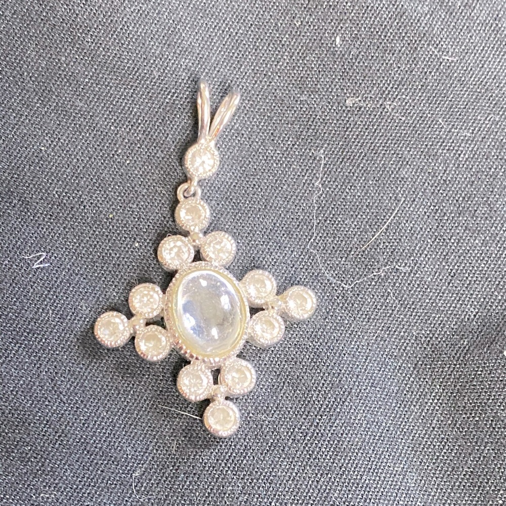 Silver charm